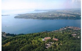 La FIOCCHINA - Magic Place - Salò - Garda Lake - countryside farmhouse, inside the middle of the lake