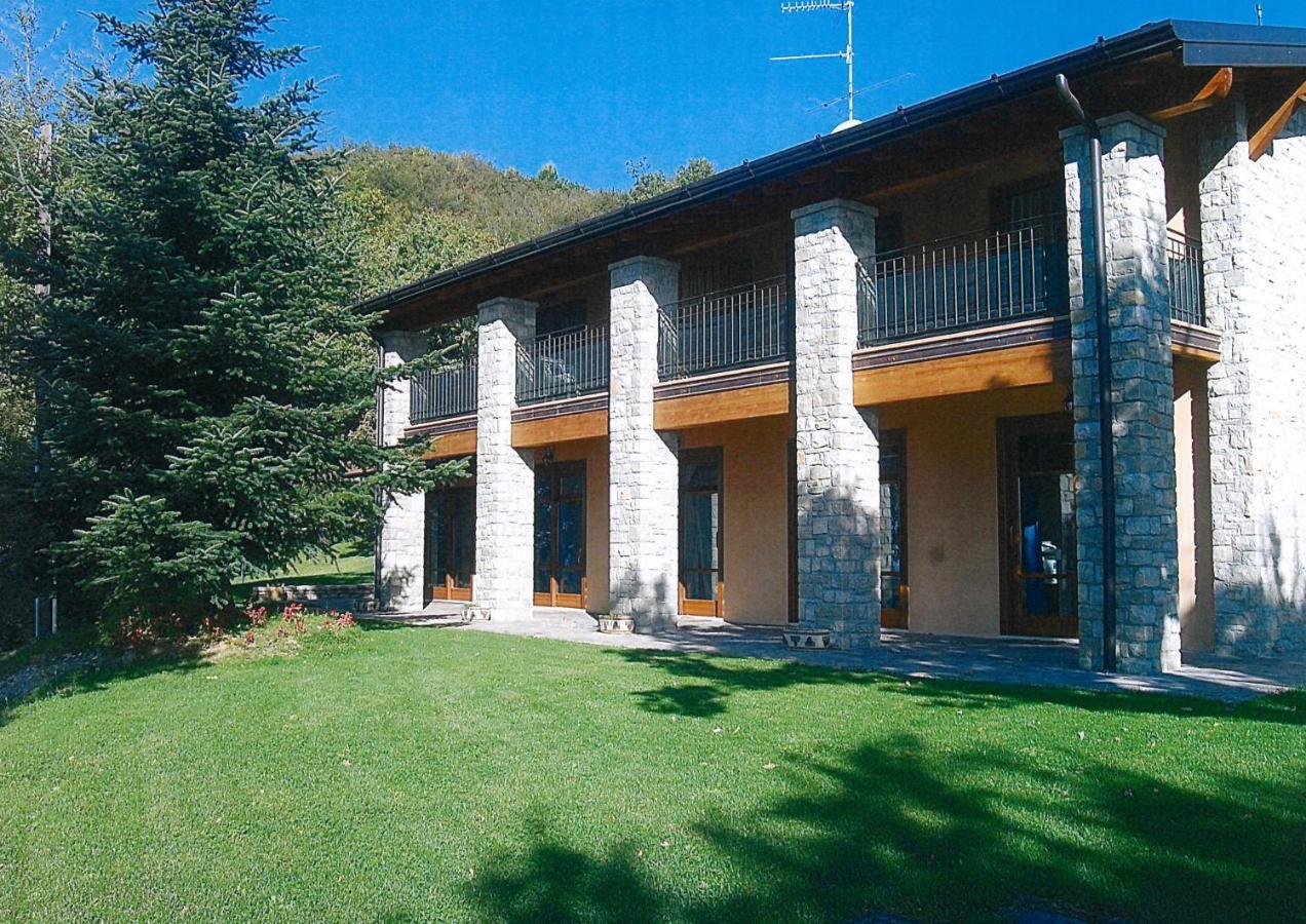 La FIOCCHINA - Magic Place - Salò - Garda Lake - countryside farmhouse, inside the middle of the lake Esterno foto