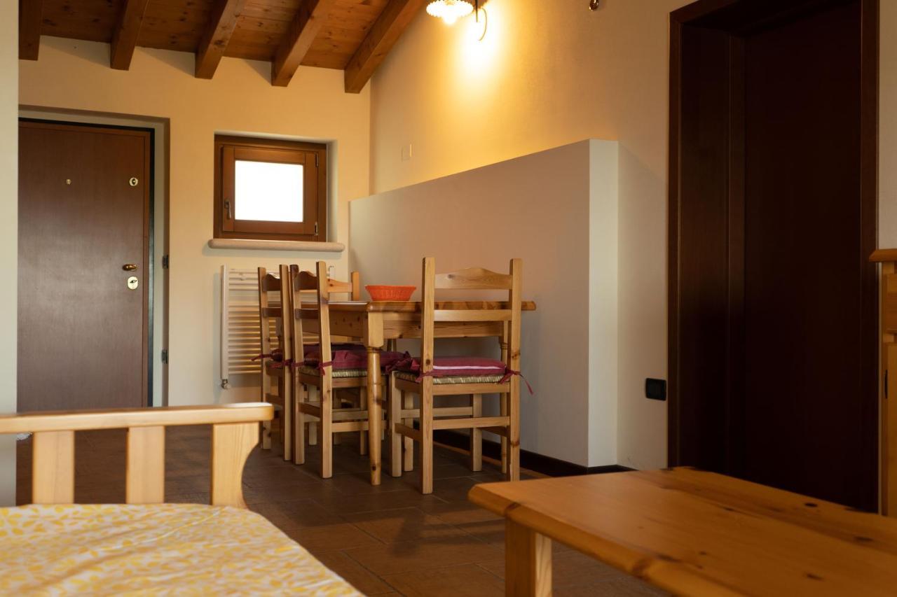 La FIOCCHINA - Magic Place - Salò - Garda Lake - countryside farmhouse, inside the middle of the lake Esterno foto