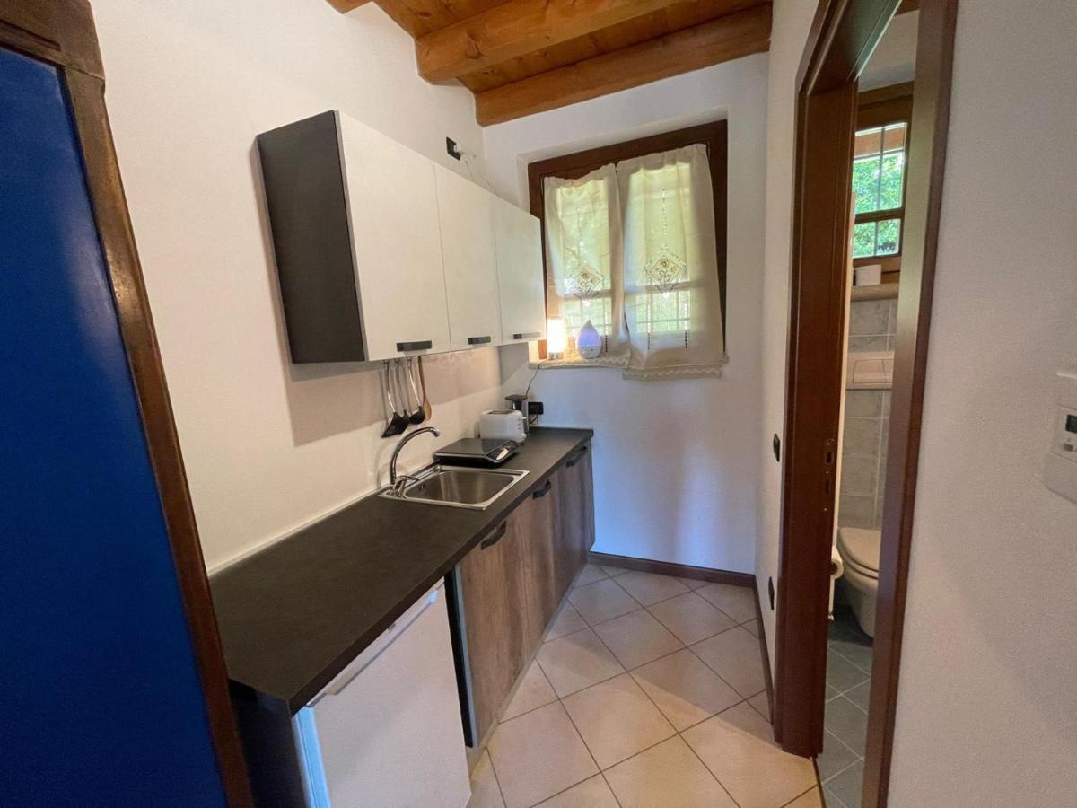 La FIOCCHINA - Magic Place - Salò - Garda Lake - countryside farmhouse, inside the middle of the lake Esterno foto