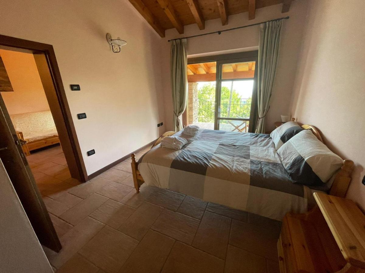 La FIOCCHINA - Magic Place - Salò - Garda Lake - countryside farmhouse, inside the middle of the lake Esterno foto