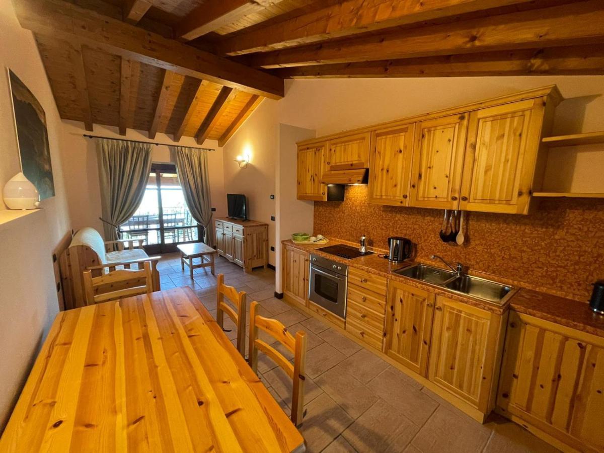 La FIOCCHINA - Magic Place - Salò - Garda Lake - countryside farmhouse, inside the middle of the lake Esterno foto